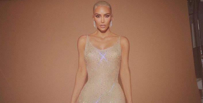 Kim Kardashian avrebbe danneggiato il vestito di Marilyn Monroe al Met Gala