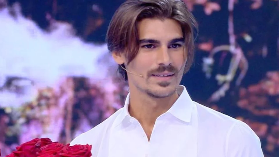 Marco Cucolo svela quanti kg ha perso a l'isola e come vanno le cose con Lory