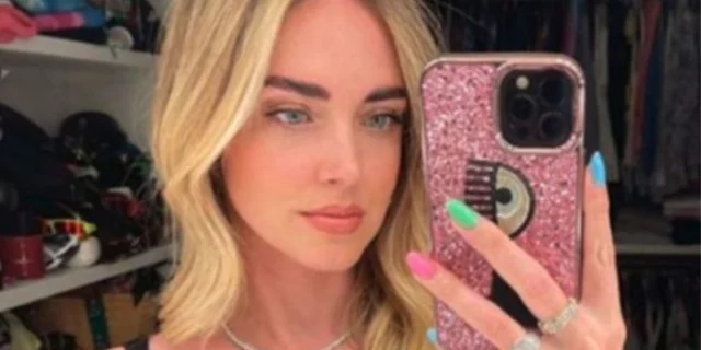 chiara ferragni body trasparente costo