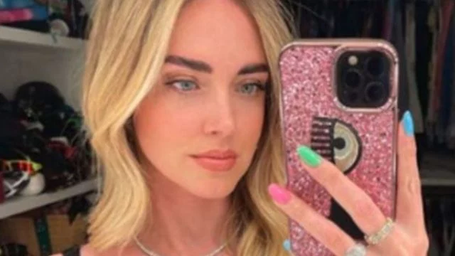 chiara ferragni body trasparente costo