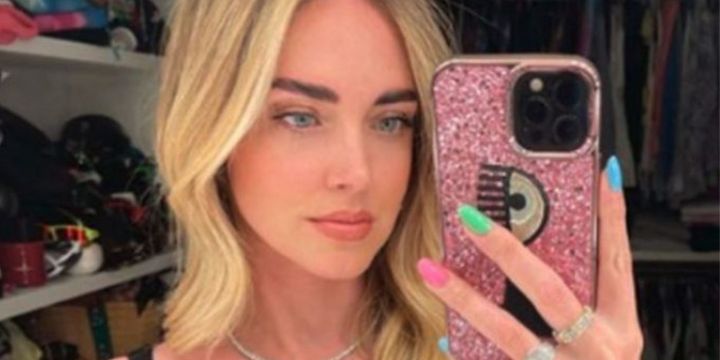 chiara ferragni body trasparente costo