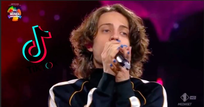 Sangiovanni, un tiktoker è stato scambiato per il cantante di Amici 20