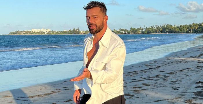 Ricky Martin accusato di violenza domestica: emessa un’ordinanza restrittiva