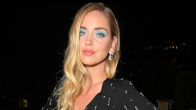 Chiara Ferragni replica alla polemica dell'accappatoio che l'ha coinvolta