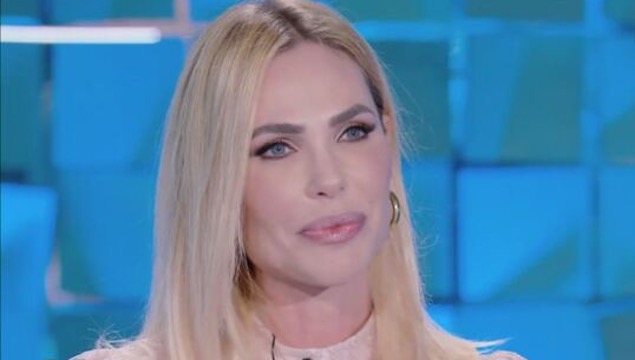 Ilary Blasi, un amico copriva Noemi e la storia con Totti? Lo scoop