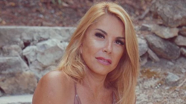 Anna Pettinelli replica a chi la accusa di aver fatto ritocchi alle labbra