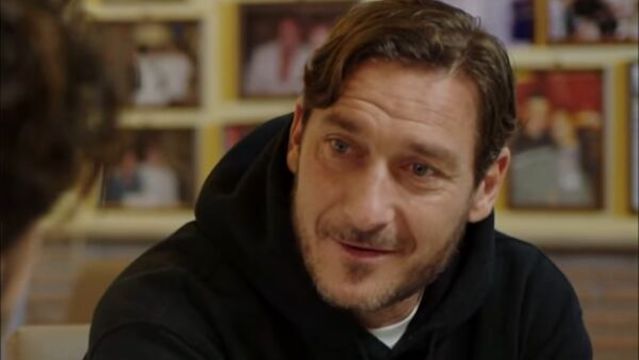 Totti-Noemi, lei è incinta? Ecco perché è andata in clinica