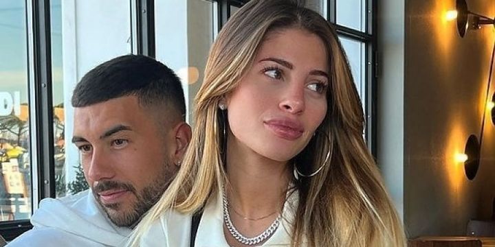 Chiara Nasti, ecco quanto costerebbe il suo anello di fidanzamento Chiara Nasti, ecco quanto costerebbe il suo anello di fidanzamento