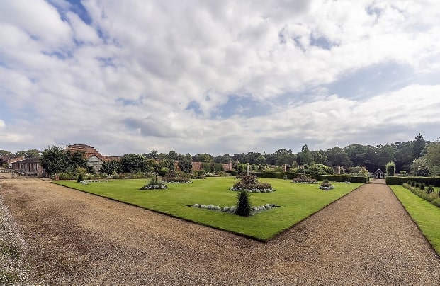 Regina Elisabetta Airbnb: il giardino