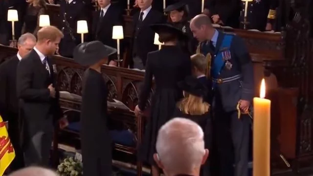 Harry e William: ecco cosa si sono detti al funerale della Regina Elisabetta