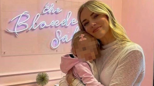 chiara ferragni quanto costa maglia versace vittoria