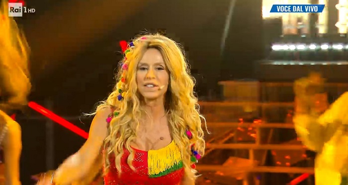 Valeria Marini imita Shakira a Tale e quale show