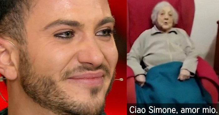 Ballando, Simone Casula dedica la sua esibizione con Rosanna Banfi alla nonna e scoppia a piangere Ballando, Simone Casula dedica la sua esibizione con Rosanna Banfi alla nonna e scoppia a piangere