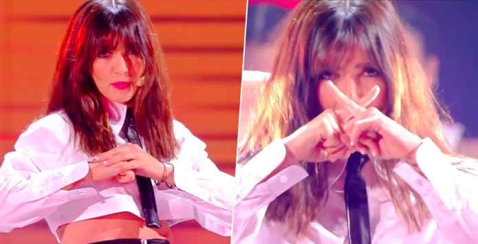 Ambra Angiolini infiamma il palco di X Factor con T’Appartengo