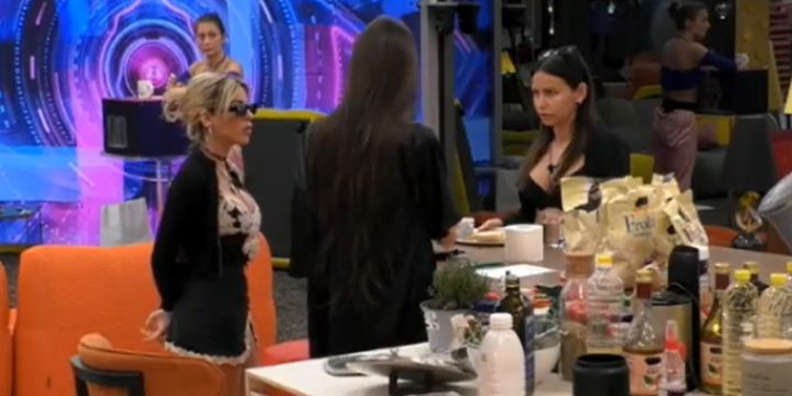 GF Vip, alcune vippone si accordano per i preferiti (VIDEO) GF Vip, alcune vippone si accordano per i preferiti (VIDEO)