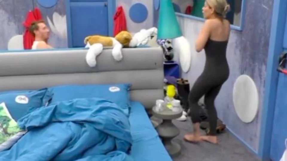 Oriana Marzoli e Alberto si spaventano a vicenda: l'esilarante video