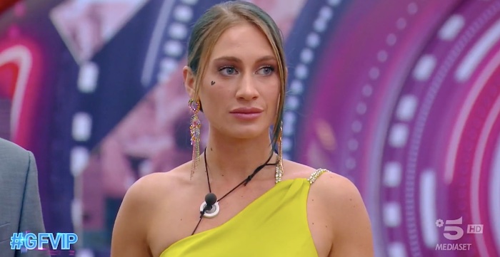 Nikita Pelizon ha mentito sul rapporto con i genitori? Spunta un vecchio video Nikita Pelizon ha mentito sul rapporto con i genitori? Spunta un vecchio video