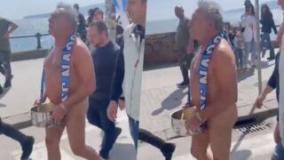 Francesco Paolantoni gira nudo per le strade di Napoli per lo scudetto vinto