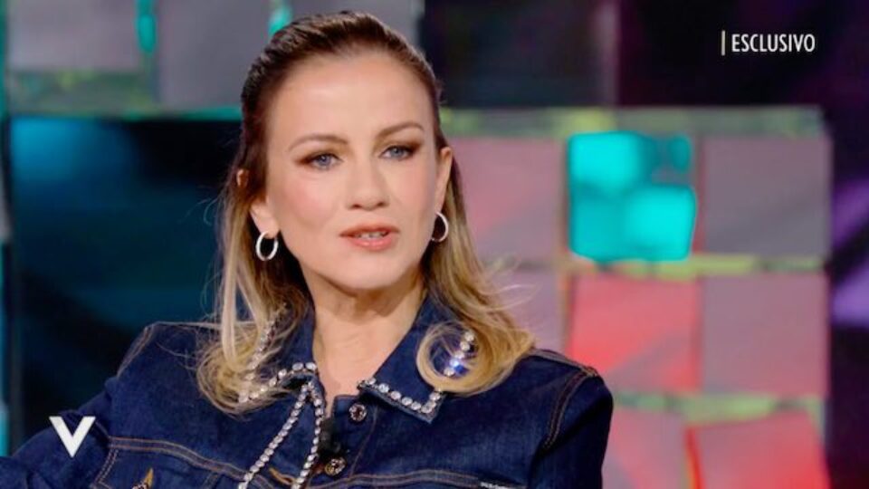 Chiara Iezzi confessa di aver subito violenza a 8 anni