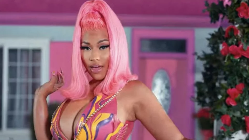 Nicki Minaj blocca sui social un fan per un ritratto orrendo (FOTO)