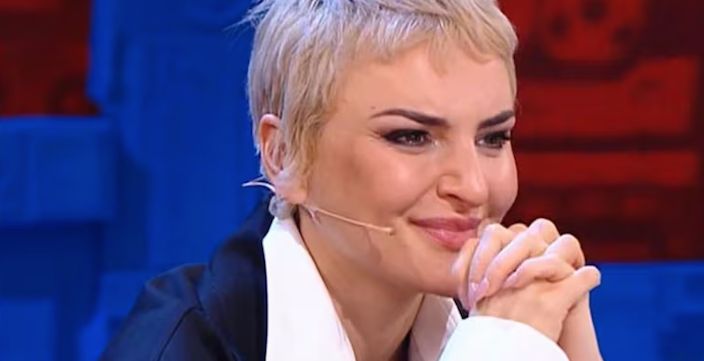 Arisa lascia Amici? In ballo The Voice Kids e Pechino Express