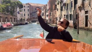 Antonio Zequila rivela chi salutava a Venezia nel video virale