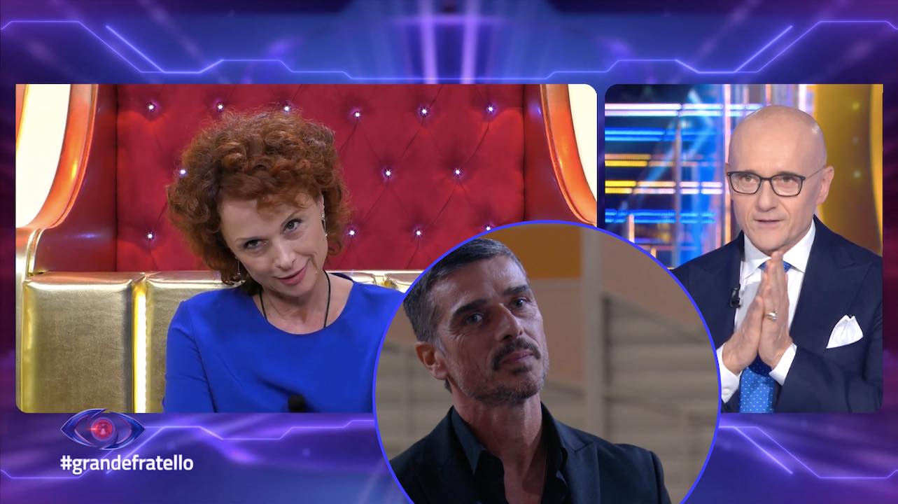 Beatrice Luzzi messa alle strette: “Ti piace Varrese?”, la reazione Beatrice Luzzi messa alle strette: “Ti piace Varrese?”, la reazione