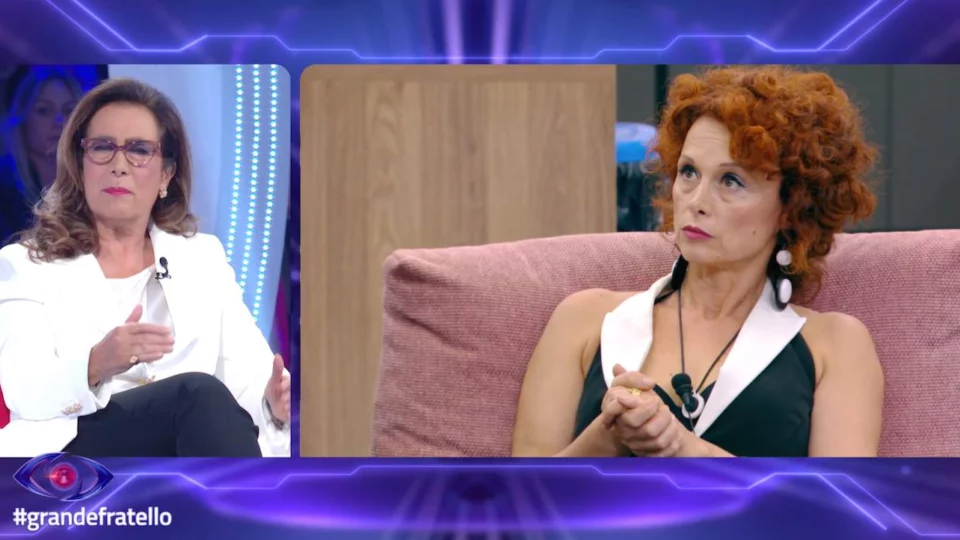 Cesara Buonamici riprende Beatrice Luzzi in diretta