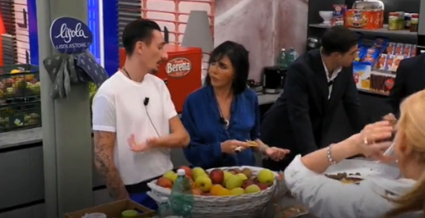 Ciro Petrone, la reazione alla nomination stupisce il web