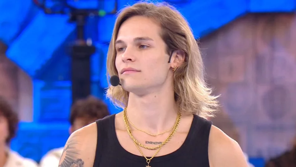 amici 23 allievo lutto assente studio anticipazioni