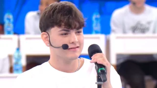 Amici 23, Petit prima di entrare nella scuola era un calciatore