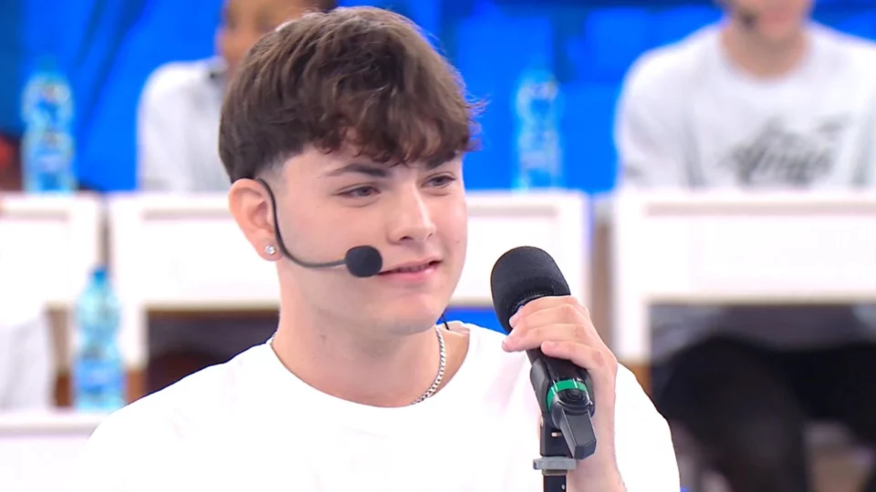 Amici 23, Petit prima di entrare nella scuola era un calciatore