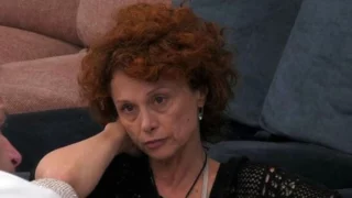 Beatrice Luzzi solo ieri aveva parlato di suo padre, morto questa notte