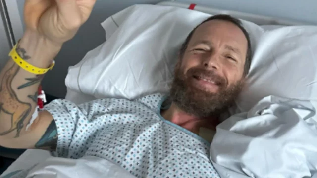 Jovanotti operato femore come sta