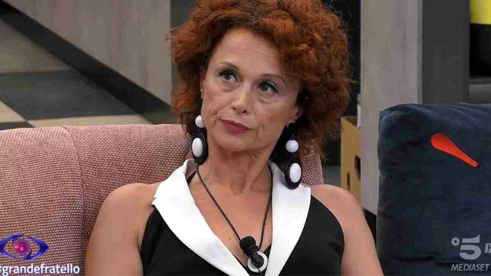 Beatrice Luzzi lascia la casa del Grande Fratello