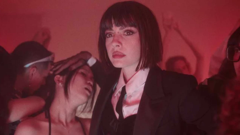 Annalisa, una cantante spagnola fa un brano simile a Mon Amour