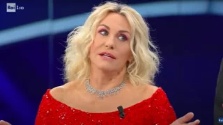 Antonella Clerici dice no alla conduzione di Sanremo 2025