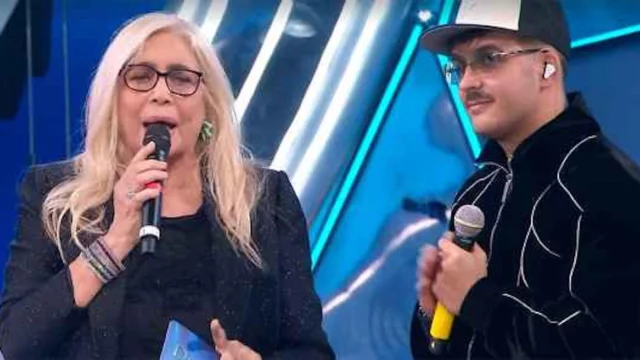Geolier risponde alle polemiche su Sanremo, Mara Venier lo difende: 