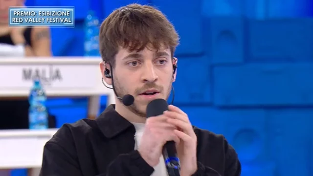 Amici 23, Holden dimentica testo sua canzone ma non va in onda