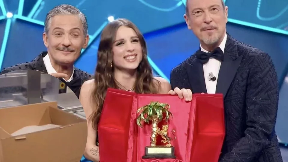 angelina mango premio sanremo 2024 scatola video