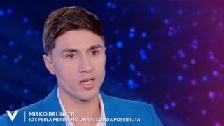 Mirko Brunetti replica a chi lo accusa di fingere con Perla (VIDEO)
