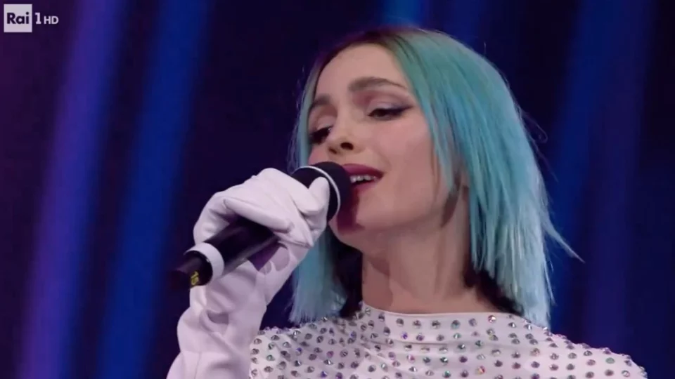 rose villain dedica esibizione sanremo 2024 madre scomparsa