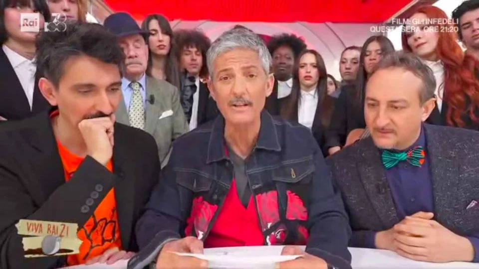 Fiorello apre Viva Rai 2 con un comunicato Rai sul furiò di Amadeus
