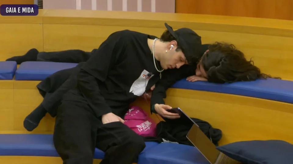 Amici 23, Gaia cerca ancora Mida e alcuni allievi la criticano