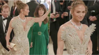 Jennifer Lopez è la regina del Met Gala 2024 e brilla sul red carpet con un abito da 2,5 milioni di perline