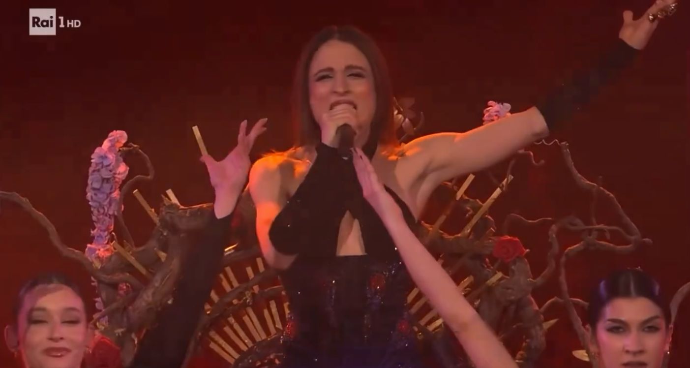 Angelina Mango, pubblico in delirio per l’esibizione all’Eurovision