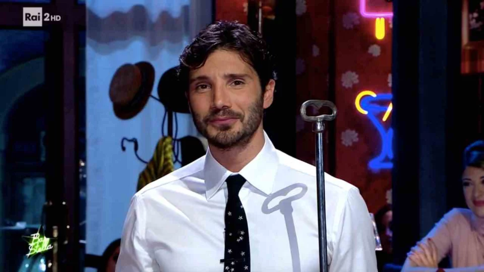 Stefano De Martino firma un contratto pluriennale con la Rai: cosa prevede