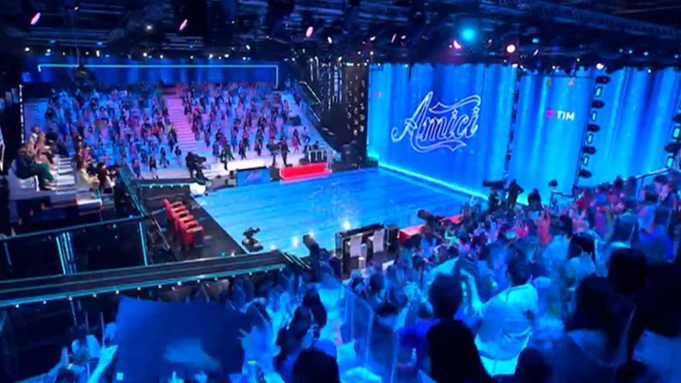 Amici 23 torna in tv con una puntata speciale: quando va in onda