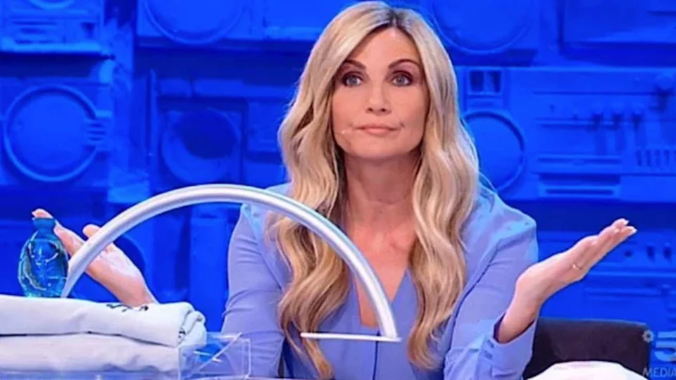 Amici 24, Lorella Cuccarini annuncia che tornerà come prof