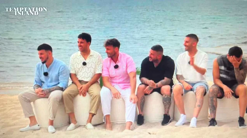 Temptation Island, spunta una chat privata di uno dei fidanzati: 